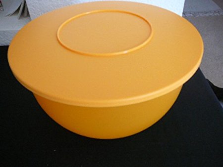 Tupperware Impressions 32 Cup Bowl. Goldenberry