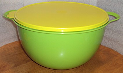 Green Tupperware Thatsa 42 Cup Mega Mixing Bowl