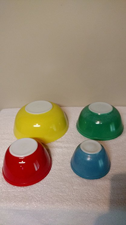 SET OF 4 - Vintage Pyrex Primary Colors Mixing Nesting Batter Bowl Set - Blue 1 1/2 Pint, Red 1 1/2 Quart, Green 2 1/2 Quart & Yellow 4 Quart