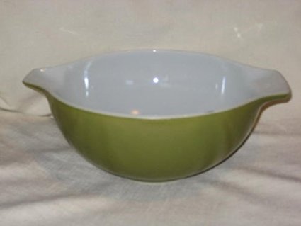 Pyrex 2-1/2 quart Green Mixing Bowl